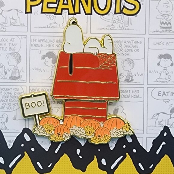Loungefly Peanuts Snoopy Dog House Boo Pumpkin Halloween Enamel Pin NEW - Picture 10 of 10